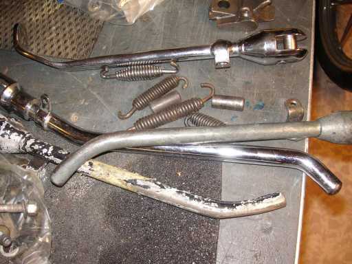 Sportster_garage_peg-kickstand-tub-04