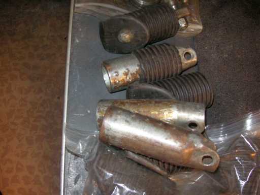 Sportster_garage_peg-kickstand-tub-10