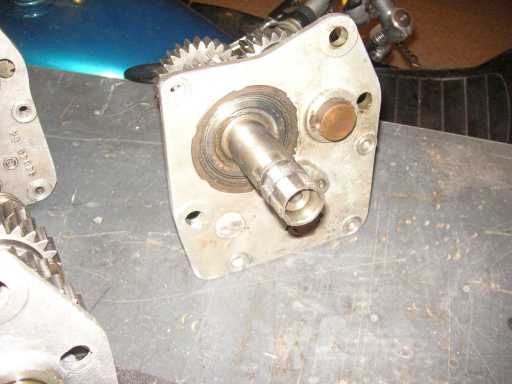 Sportster_garage_transmission-tub-05