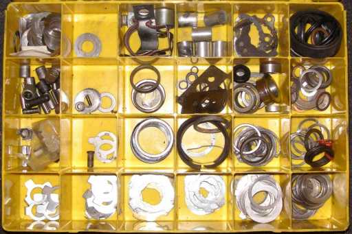 Sportster_garage_small-parts-bins-07