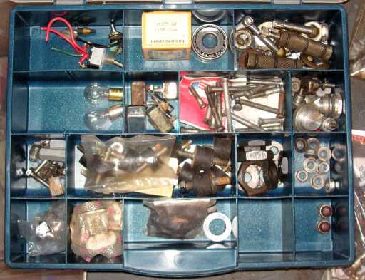 Sportster_garage_small-parts-bins-08
