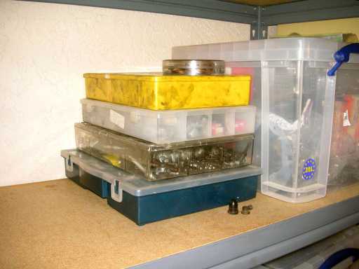 Sportster_garage_small-parts-bins-13
