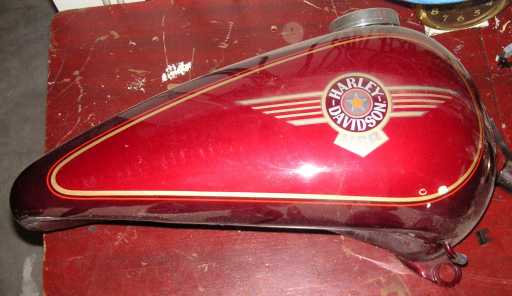 Sportster_garage_gas-tank-cabinets-09