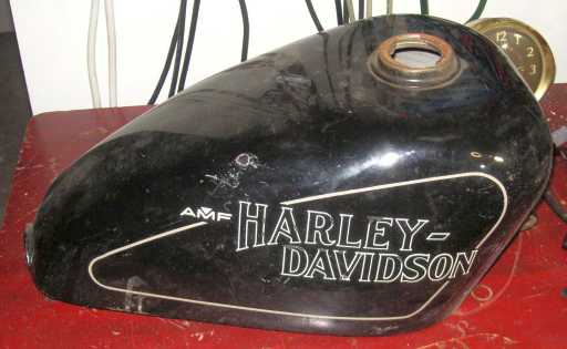 Sportster_garage_gas-tank-cabinets-13