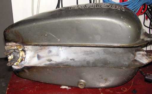 Sportster_garage_gas-tank-cabinets-18