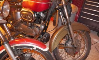 Sportster-battery-replacement_02