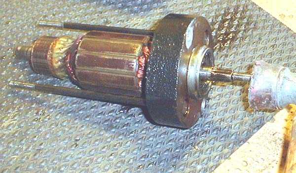 1962_Sportster_12-Volt_generator_oil_leak_09