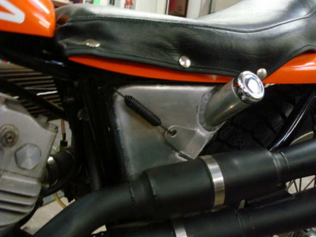 1980_Sportster_XR750_sump.jpg