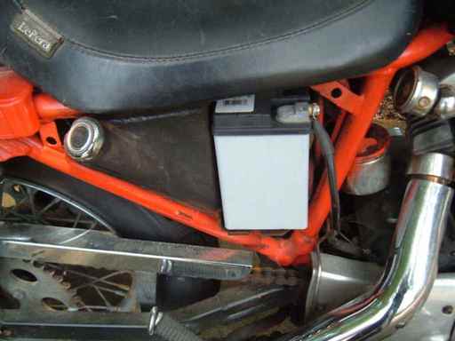 1981_Sportster_XLH_oil_rt.jpg