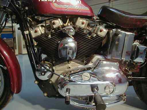 1975_Sportster_XLH_eng_lf.jpg