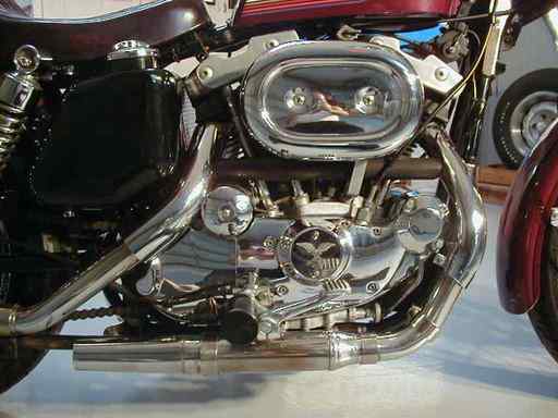 1975_Sportster_XLH_eng_rt.jpg