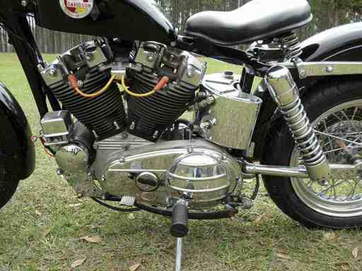 1957_Sportster_eng_lf.jpg
