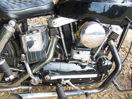 1960_Sportster_XLH_eng_rt.jpg