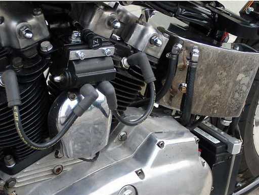 1977_Sportster_flat-tracker_eng_lf.jpg