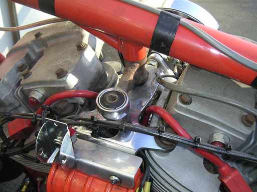 1980_Sportster_monoshock_eng_top.JPG